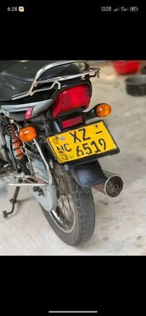 Bajaj CT100 2012