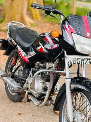 Bajaj CT100 2018