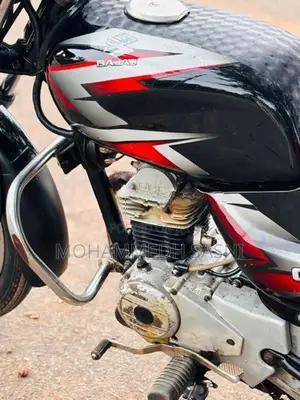 Bajaj CT100 2018