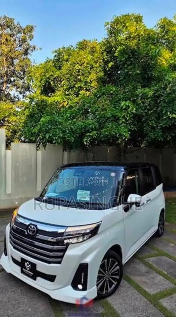 Toyota Roomy 25 CustomGT BT 2026
