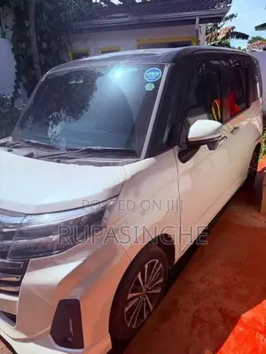 Toyota Roomy 25 CustomGT BT 2026