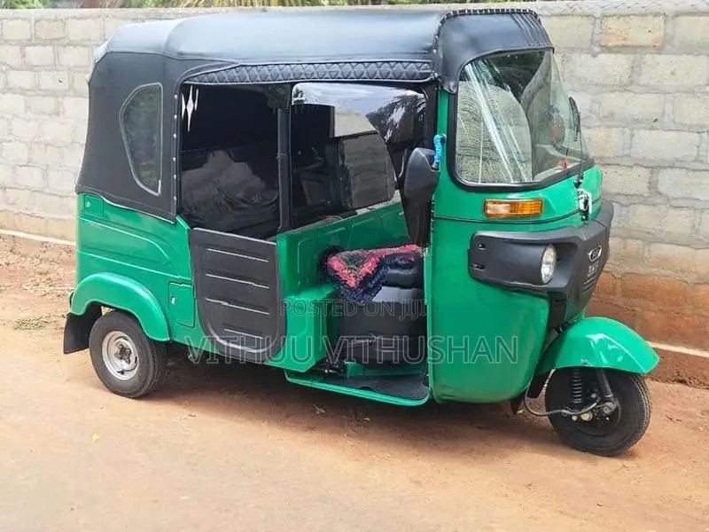 Bajaj RE 2025