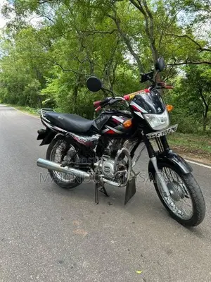 Bajaj CT100 2016