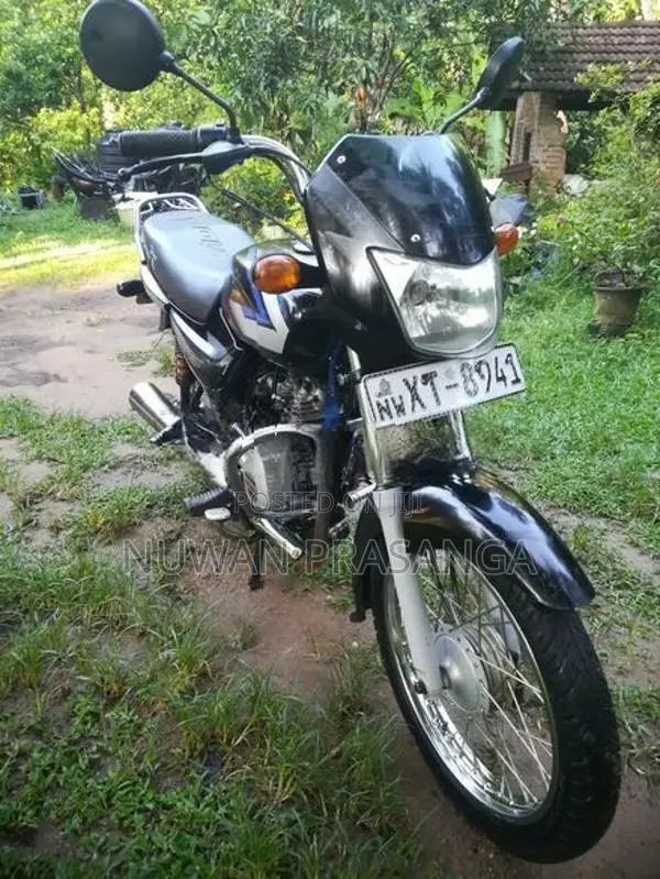 Bajaj CT100 2012