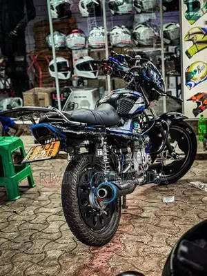 Bajaj CT100 ES 2024