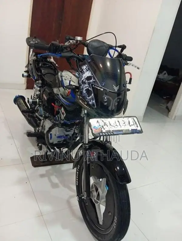 Bajaj CT100 ES 2024