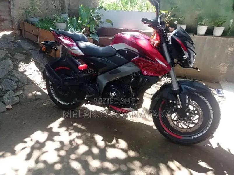Bajaj Pulsar NS200 2025