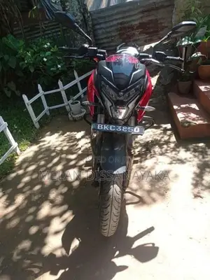 Bajaj Pulsar NS200 2025