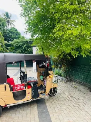 Bajaj RE 1982