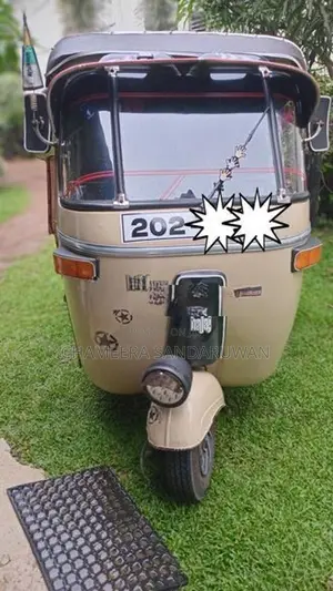 Bajaj RE 1995