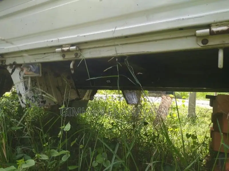 Isuzu තට්ටුව
