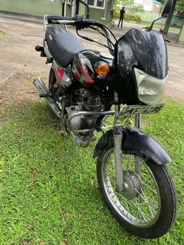 Bajaj CT100 2011
