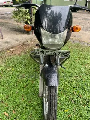 Bajaj CT100 2011
