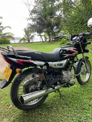Bajaj CT100 2011