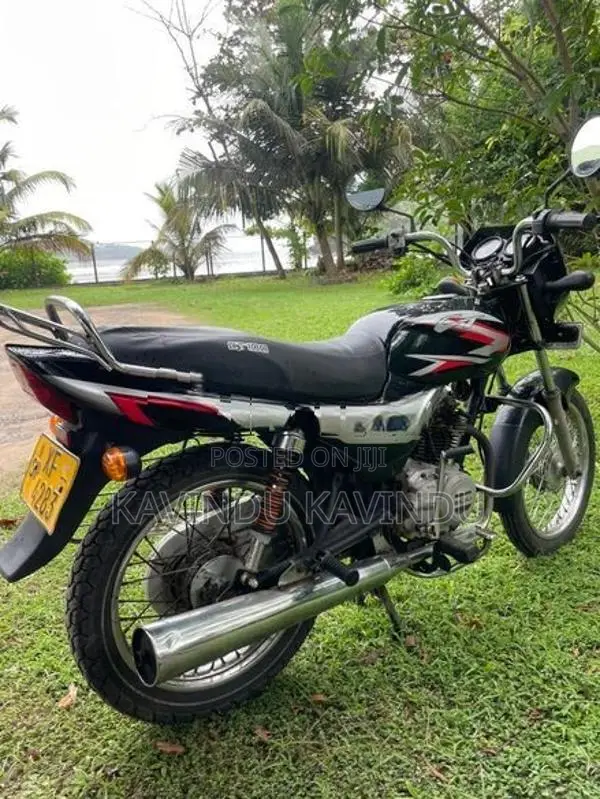 Bajaj CT100 2011
