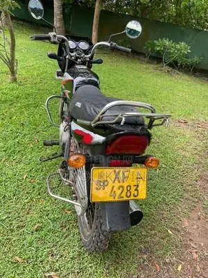 Bajaj CT100 2011