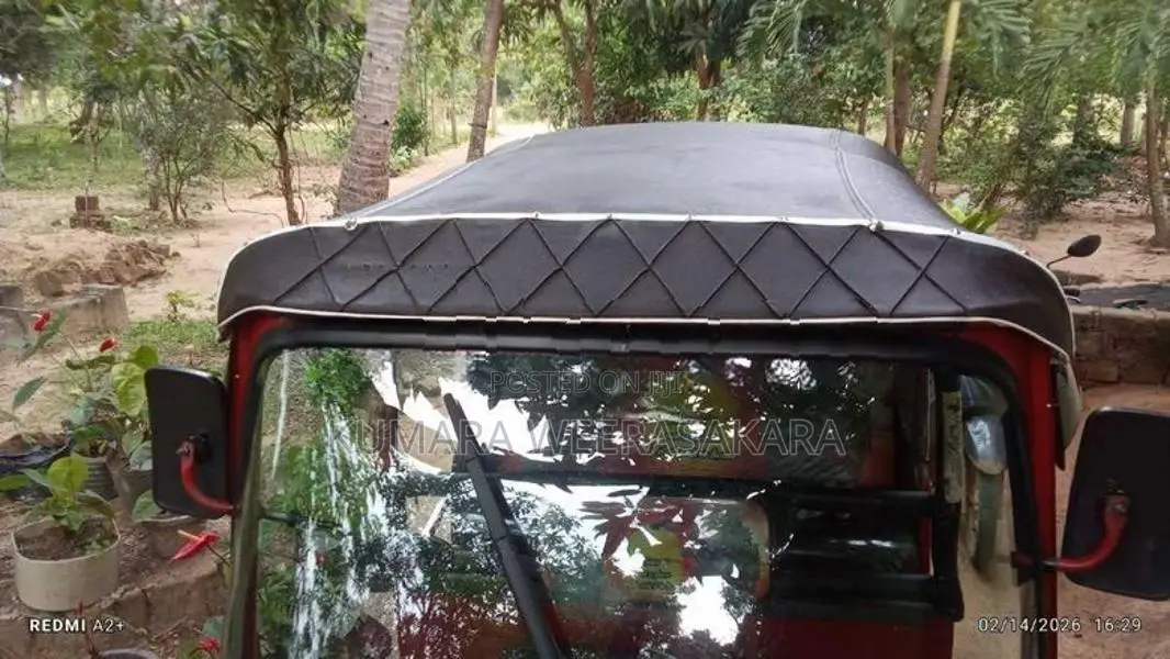 Bajaj RE 2005