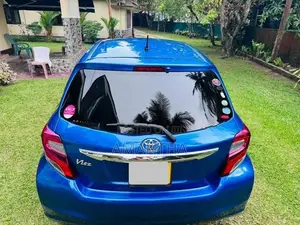 Toyota Vitz 2015