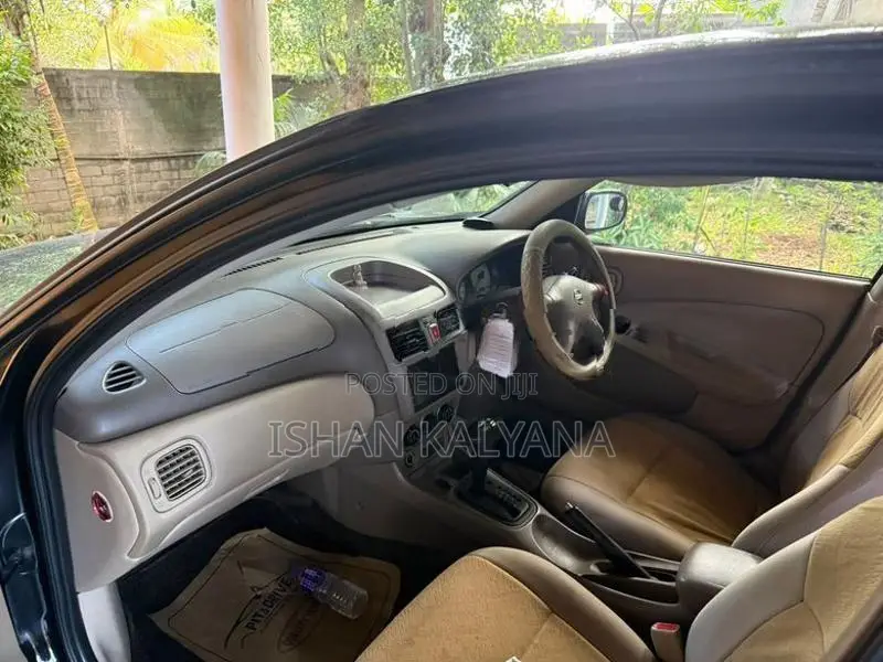 Nissan Sunny N16 Super Sallon 2010