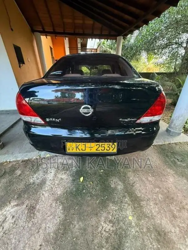 Nissan Sunny N16 Super Sallon 2010
