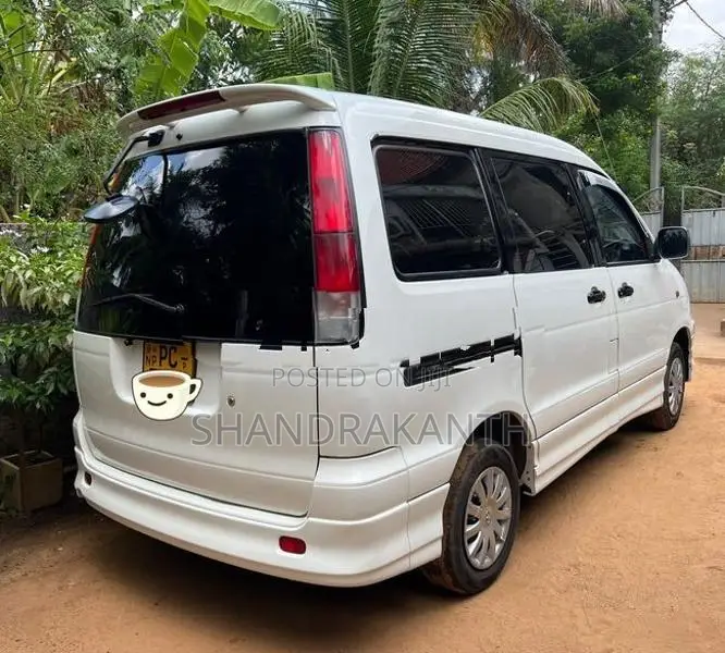 Toyota Noah KR42 2007