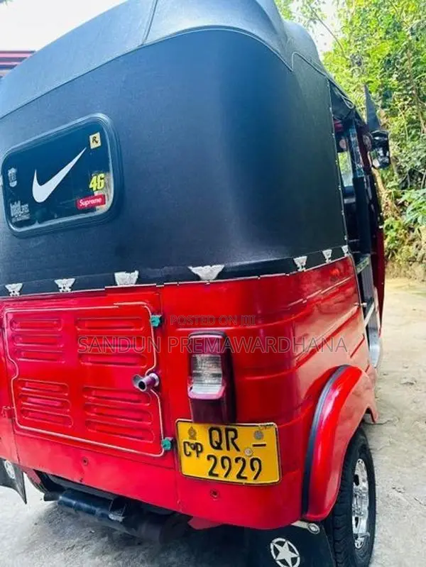 Bajaj RE 2010