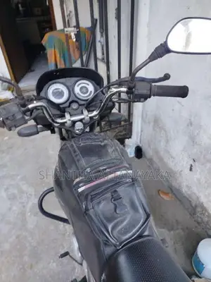 Bajaj Platina 100 ES 2015
