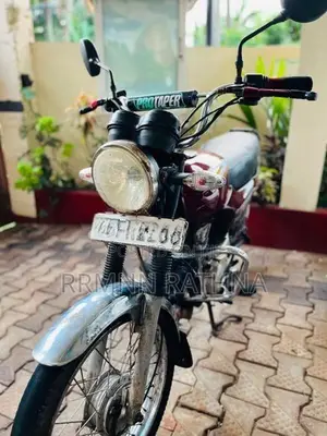 Bajaj Boxer 2017