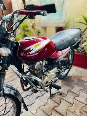 Bajaj Boxer 2017