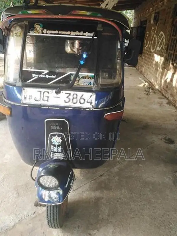 Bajaj RE 2004