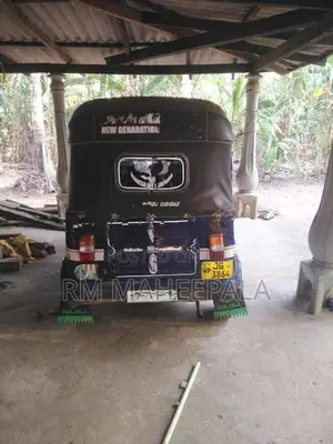 Bajaj RE 2004