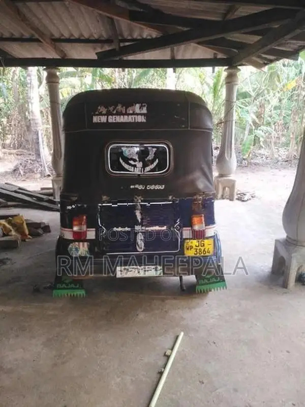 Bajaj RE 2004