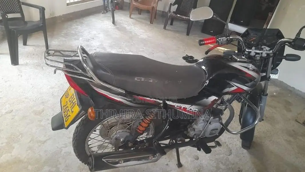 Bajaj CT100 2019
