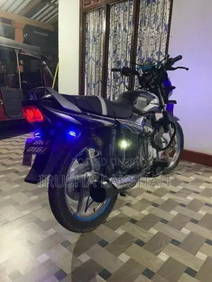 Bajaj CT100 2026