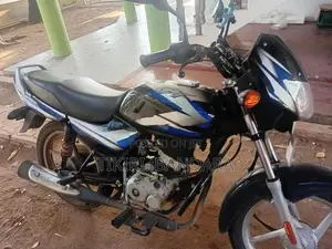 Bajaj CT100 2025