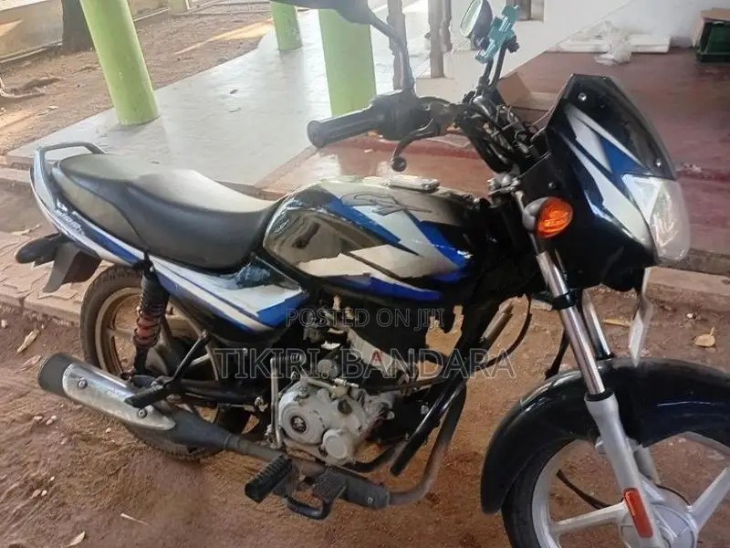 Bajaj CT100 2025