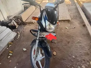 Bajaj CT100 2025