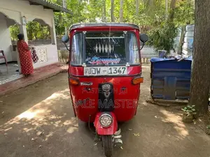 Bajaj RE 2012