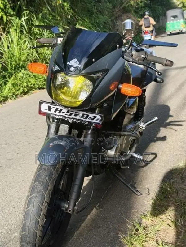 Bajaj Pulsar 180 2012