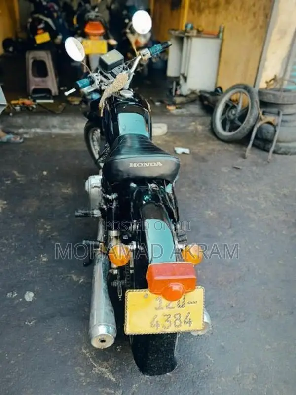 Honda CD 125 2011