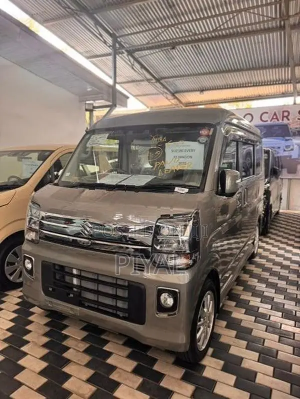 Suzuki Every 2025