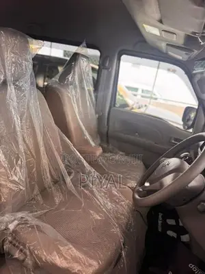 Suzuki Every 2025