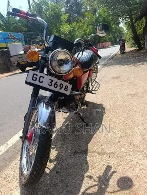 Bajaj 4S Champion 2000