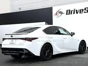 Lexus IS 300 F Sport 2025