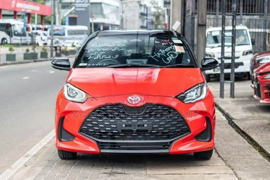 Toyota Yaris G LED HEADREST 2025