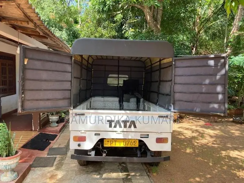 Tata Dimo Lokka 2012