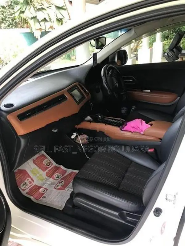 Honda Vezel Orange Package 2015