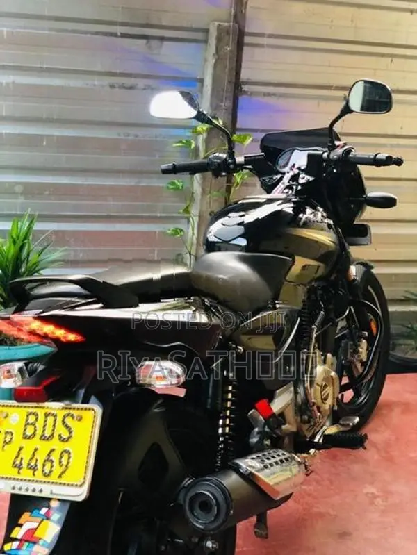 Bajaj Pulsar 150 2016