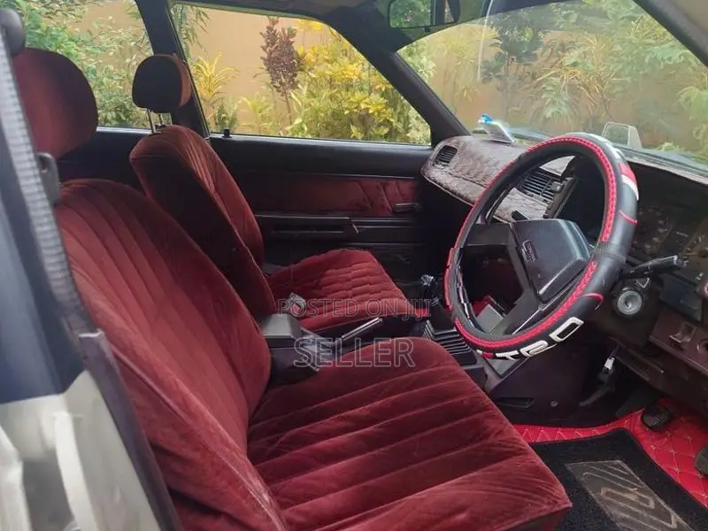 Toyota Corona 1987