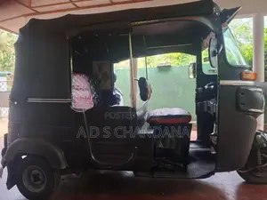 Bajaj RE 2015